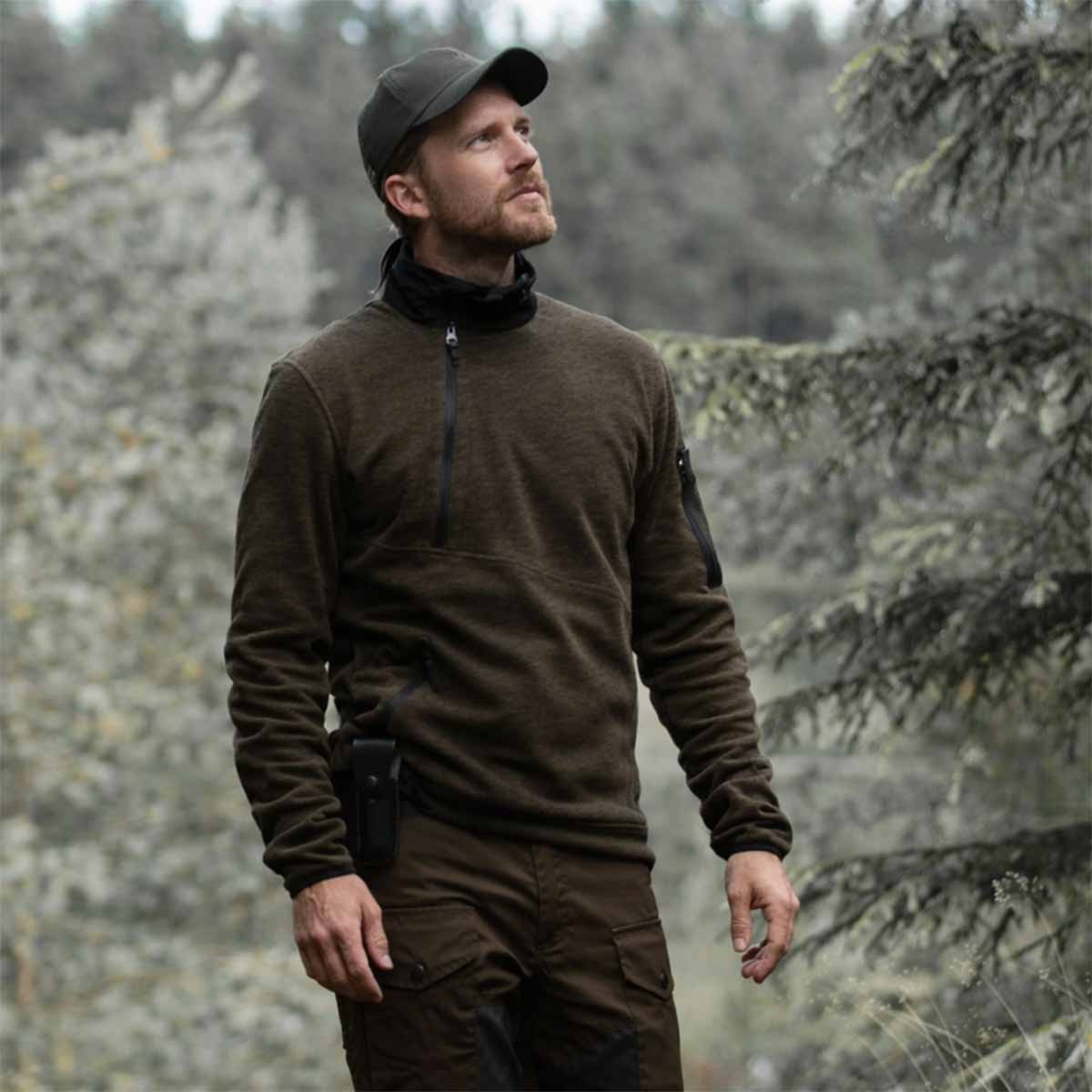 Northern Hunting Thorlak Fleece Sweatshirt - Model Northern Hunting Thorlak Fleece Sweatshirt - Model