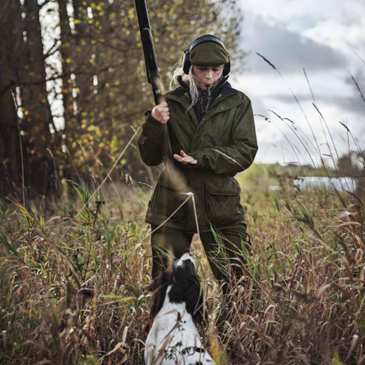 Harkila Stornoway Shooting Lady Jacket- Model Harkila Stornoway Shooting Lady Jacket- Model