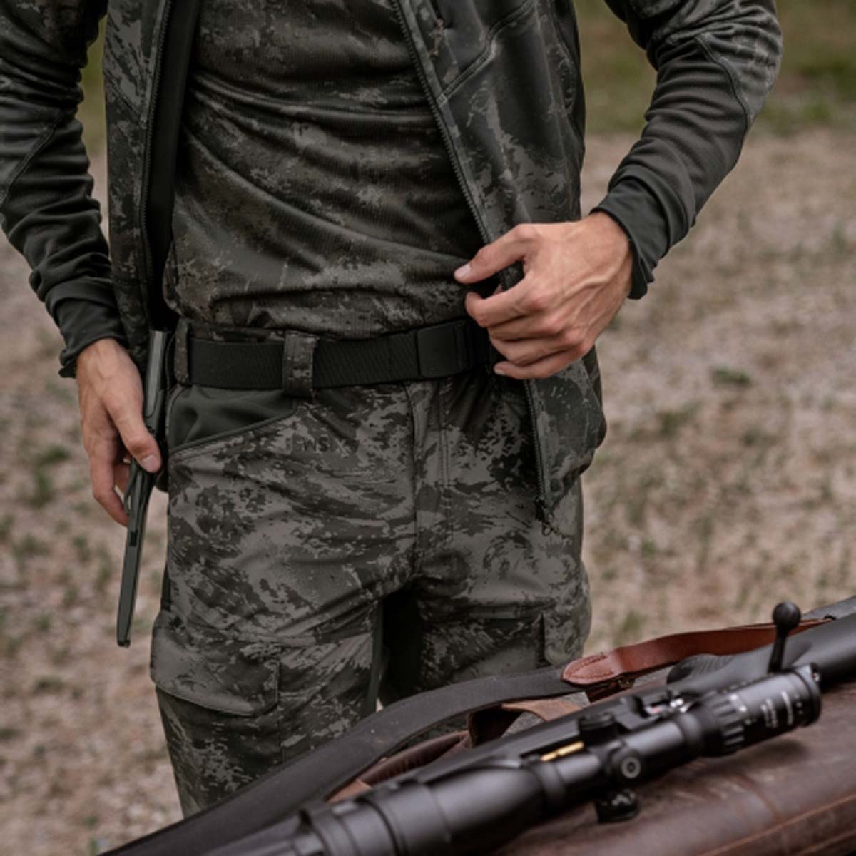 Harkila Tech Belt - on model Harkila Tech Belt - on model