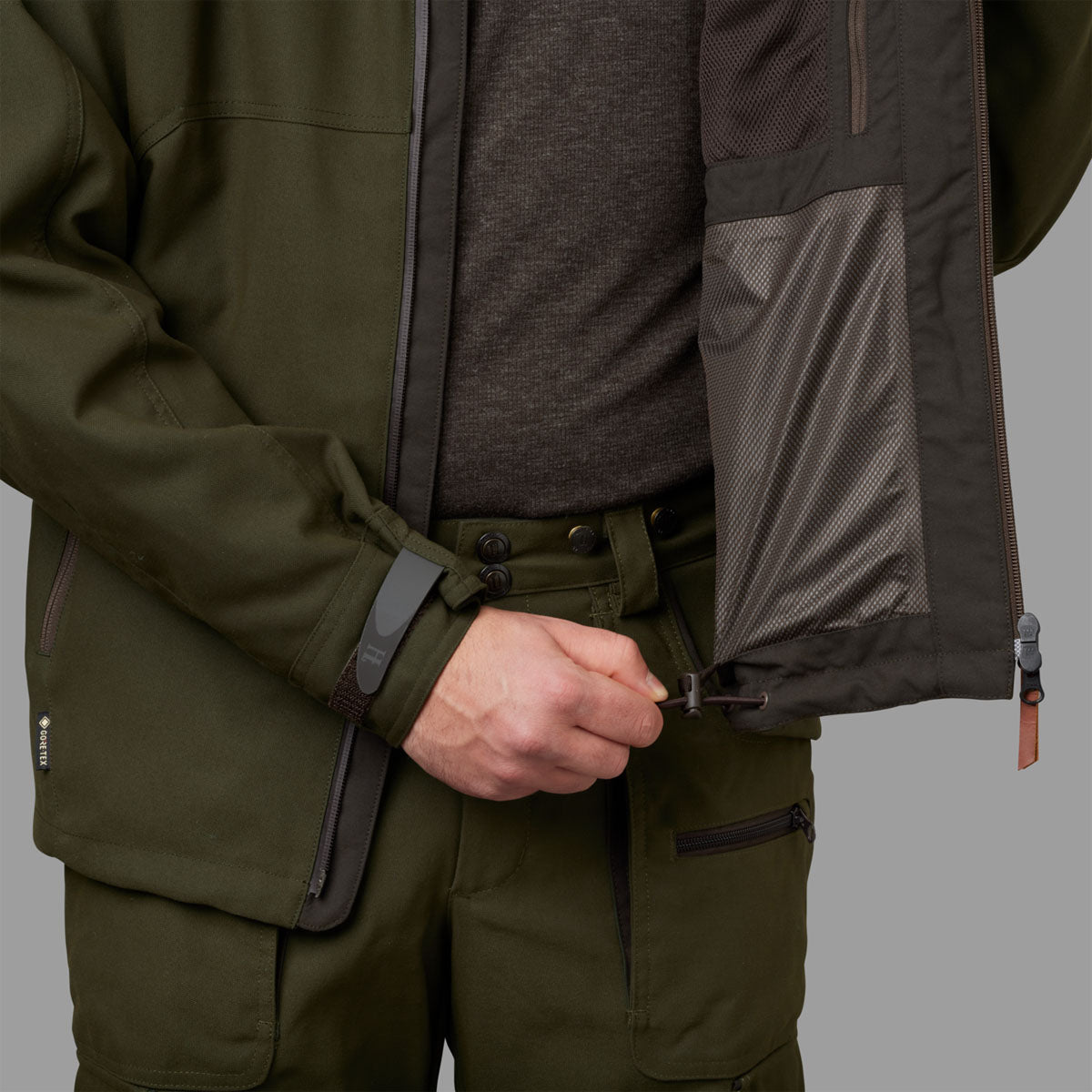 Harkila Pro Hunter Move 2.0 GTX Jacket Inside Pocket and Lining Harkila Pro Hunter Move 2.0 GTX Jacket Inside Pocket and Lining