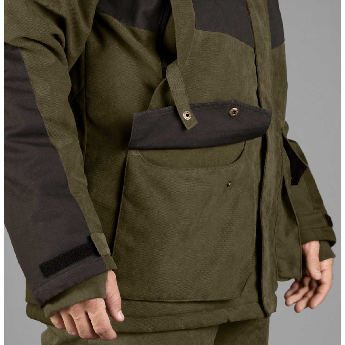 Seeland Taiga Jacket - cartridge pockets with easy access straps Seeland Taiga Jacket - cartridge pockets with easy access straps