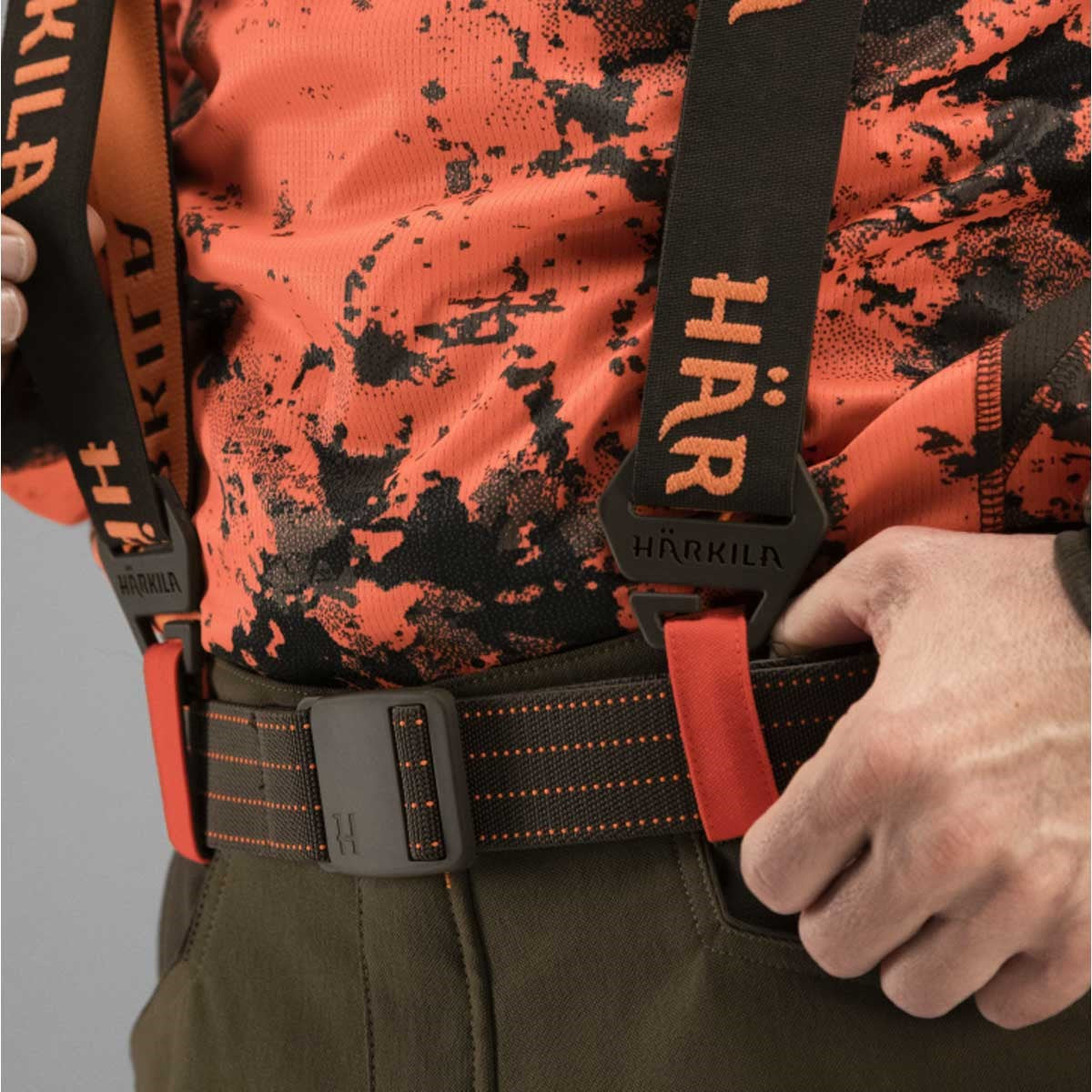 Harkila Wildboar Pro Tech Belt - On Model Harkila Wildboar Pro Tech Belt - On Model