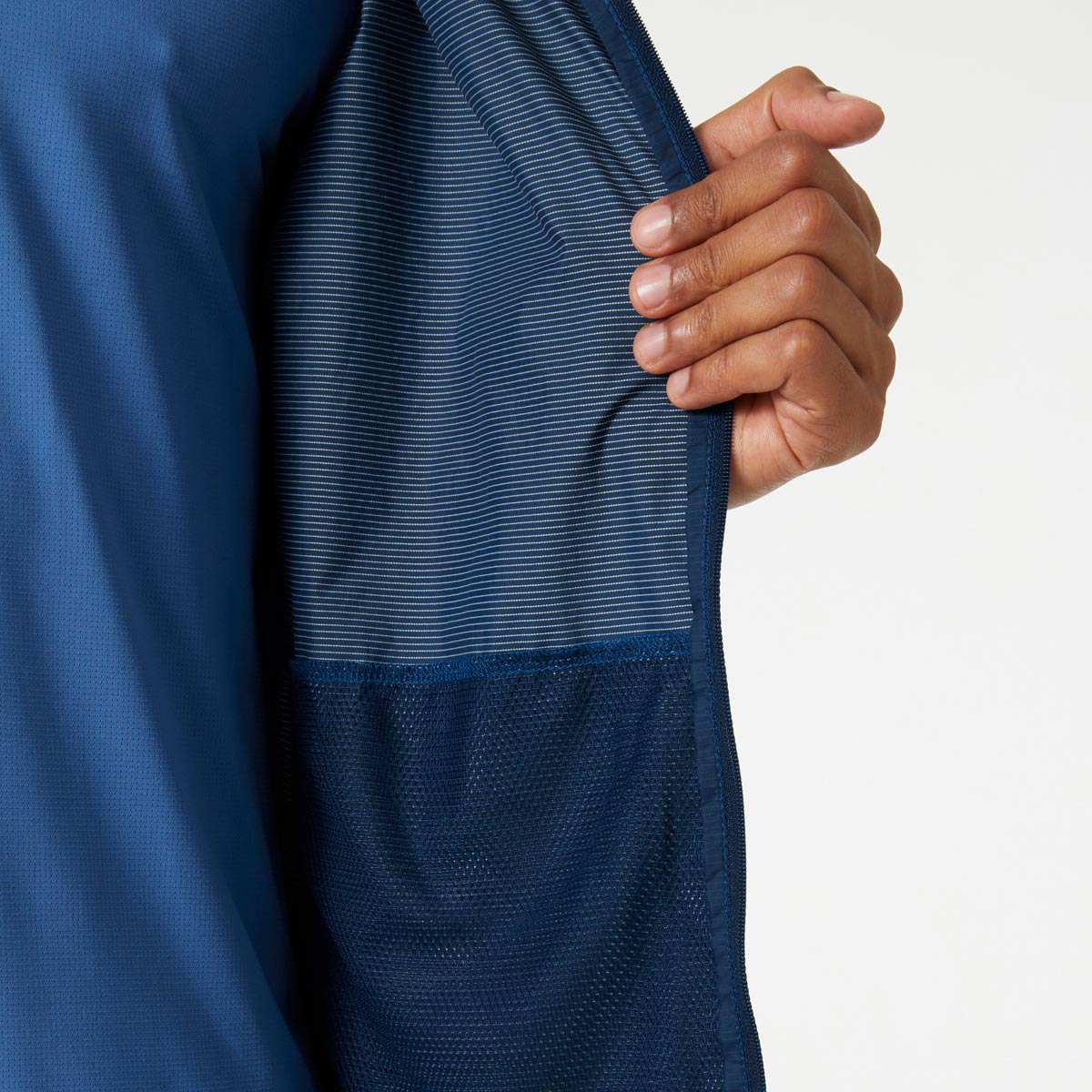 Helly Hansen Men's Roam Jacket - Ocean Blue - Inside Detail Helly Hansen Men's Roam Jacket - Ocean Blue - Inside Detail