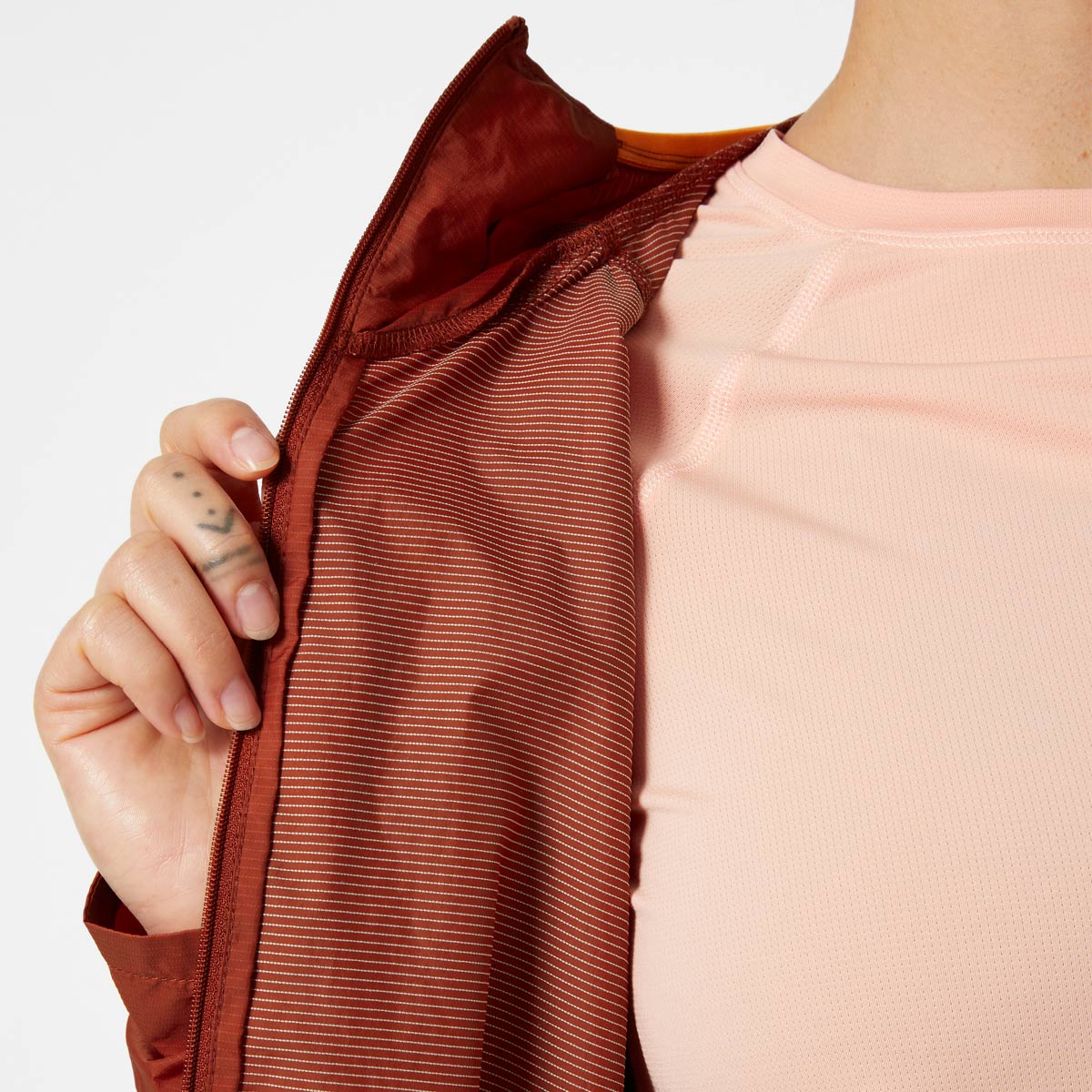 HH Women's Roam Wind Jacket Canyon HH Women's Roam Wind Jacket Canyon