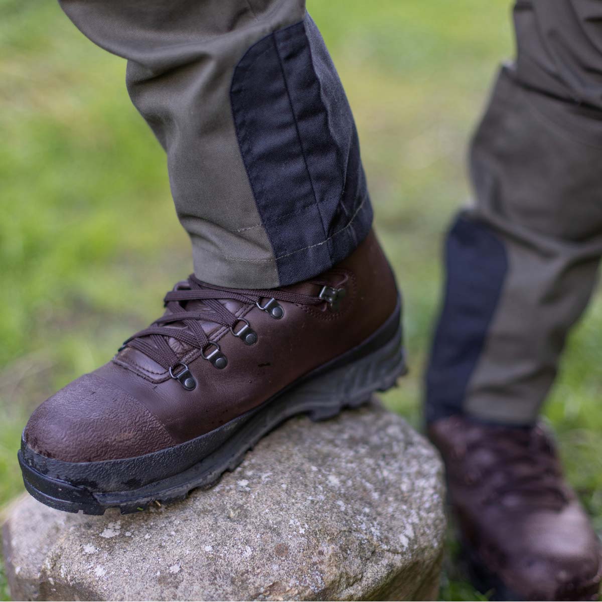 Harehill Ridgegate Trousers with Bellows Pockets Harehill Ridgegate Trousers with Bellows Pockets