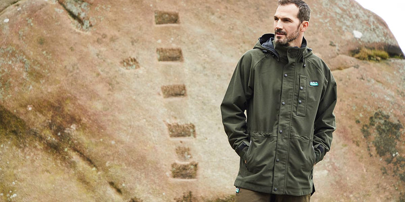 Understanding Technical Fabrics vs Traditional Wool for Outdoor Wear | ArdMoor