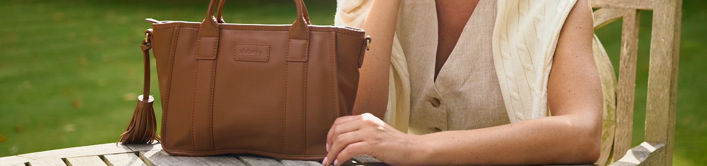 Womens Bags & Luggage | Holdalls, Purses & Duffle Bags | ArdMoor