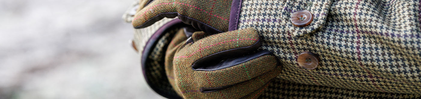 Women’s gloves for outdoor pursuits. Shop tweed, waterproof, leather, fingerless gloves & mittens from Harkila & Jack Pyke