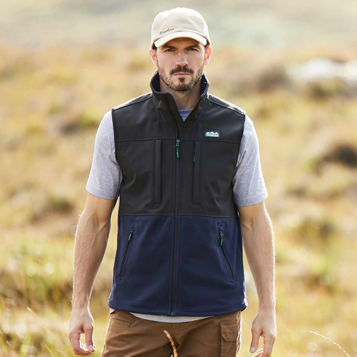Ridgeline Hybrid Fleece Vest Navy Black - lifestyle