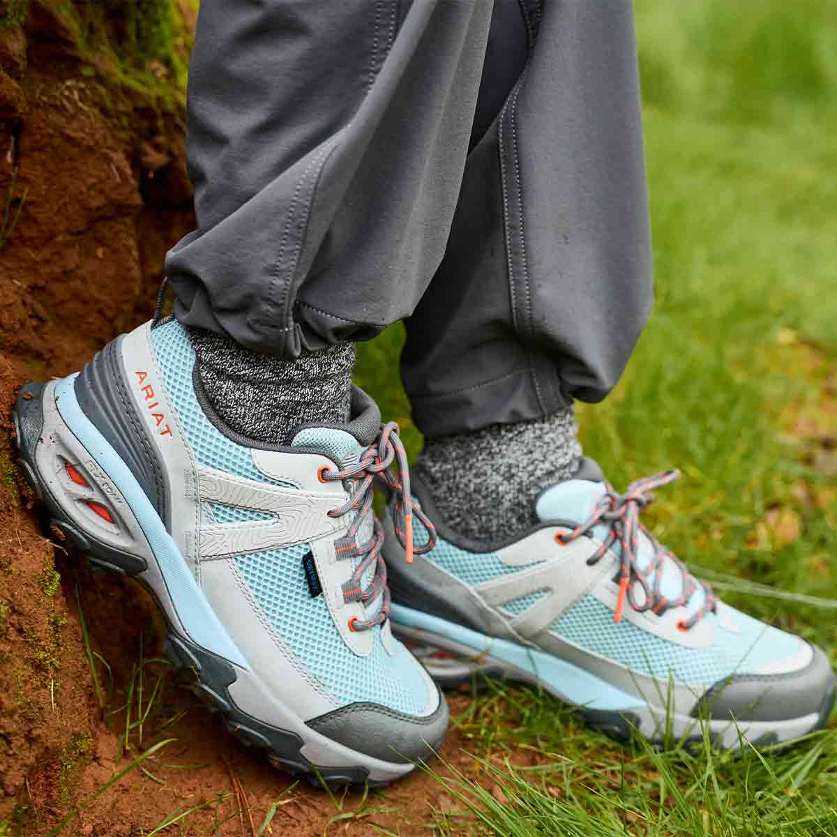 Ariat Women's Traverse Low Waterproof Hiking Shoes - Blue Breeze - Model