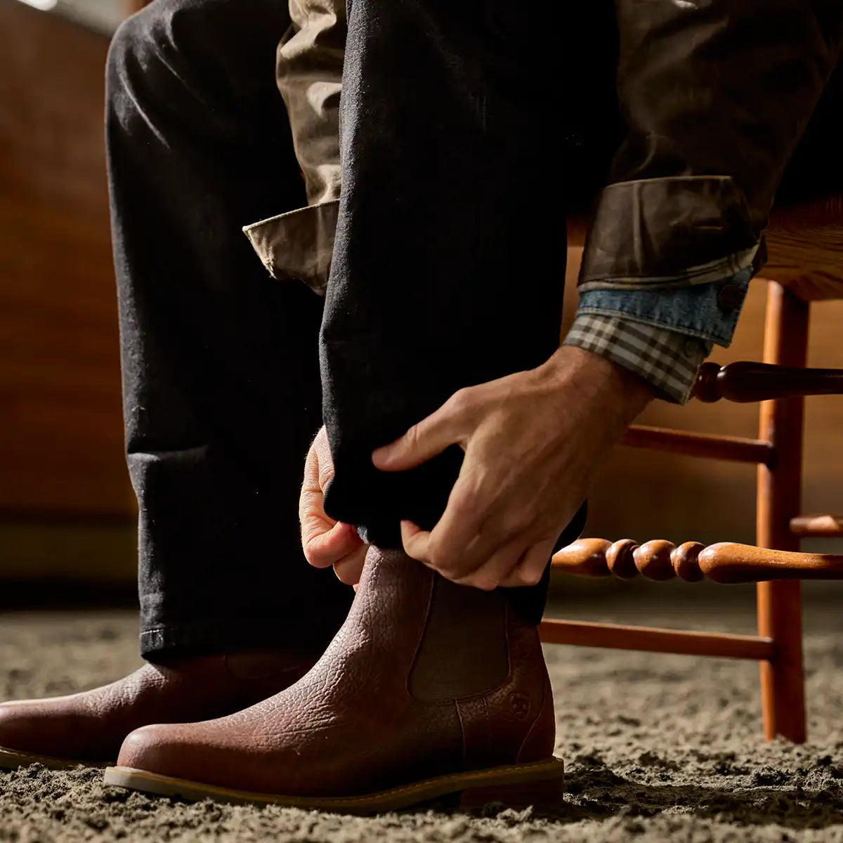 Ariat Men's Wexford Bison Chelsea Boots - Chocolate Bison - Lifestyle