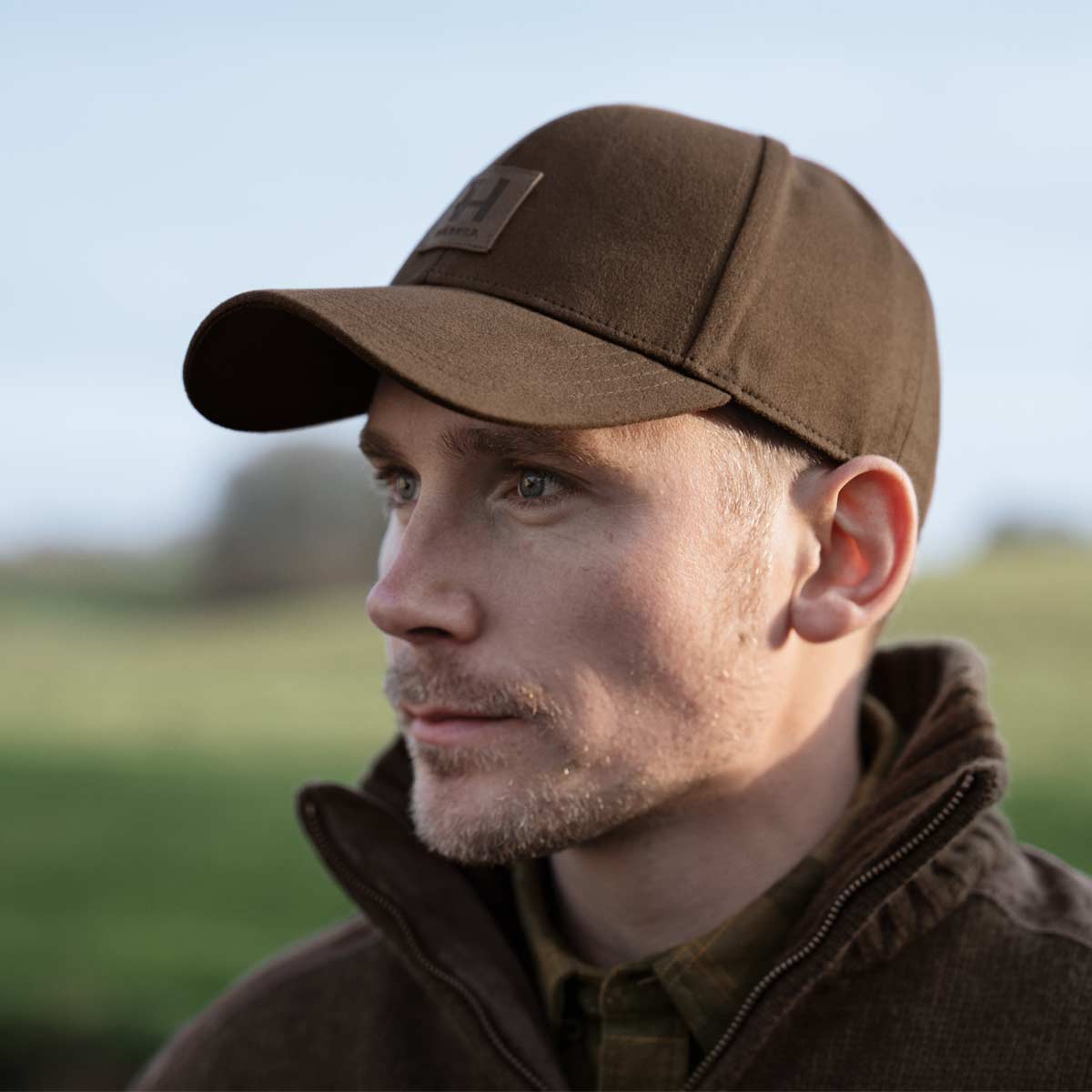 Harkila Berkshire Cap - Dark Brown - Lifestyle