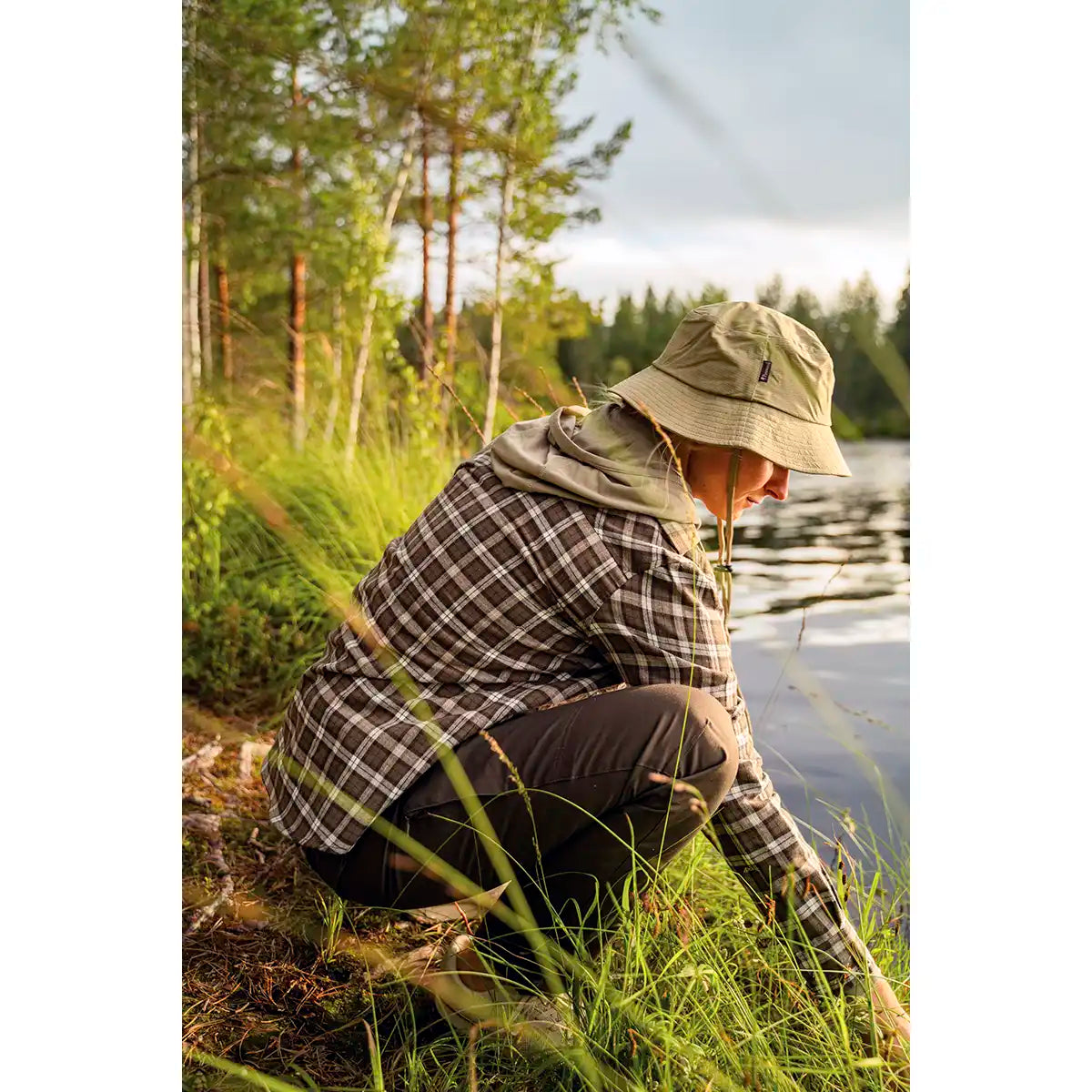 Pinewood InsectSafe Hat- Light Khaki- lifestyle