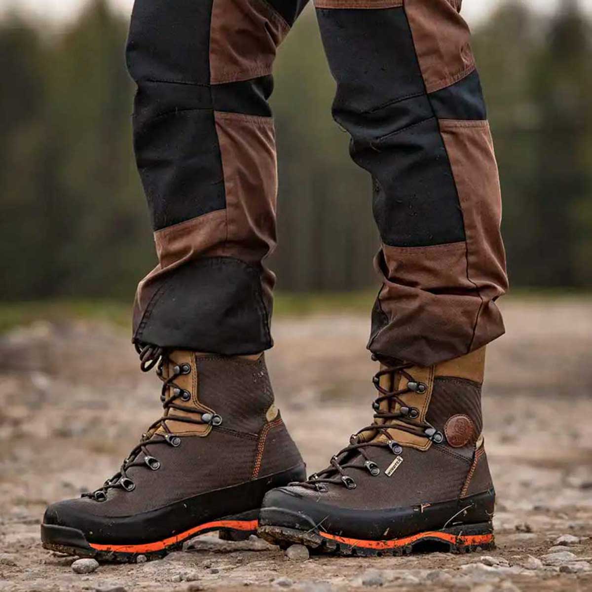 Dedito Luca Boot - Worn By Model - Side