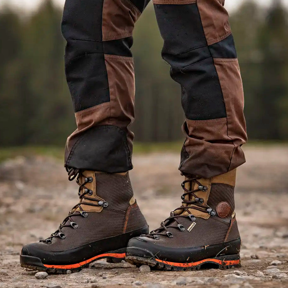 Dedito Luca Boot - Worn By Model - Side