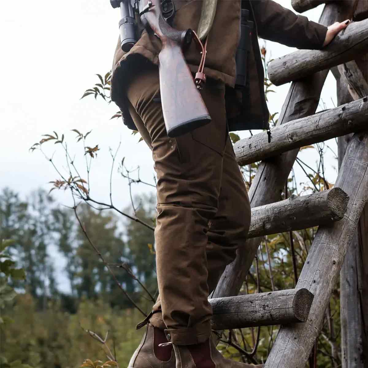 Northern Hunting Elk Svana Women's Hunting Trousers - Model