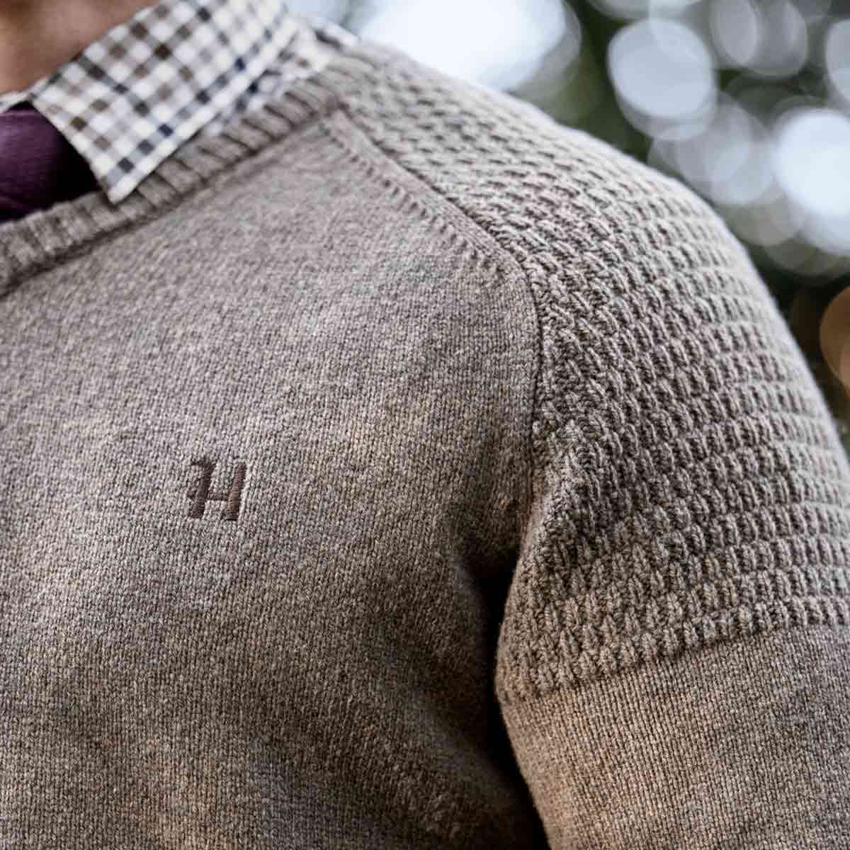 Harkila Vincent Merino V-Neck Pullover - Dark Sand - Shoulder
