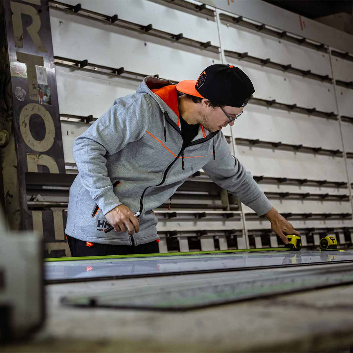 Helly Hansen Chelsea Evolution Zip Hoodie - Model