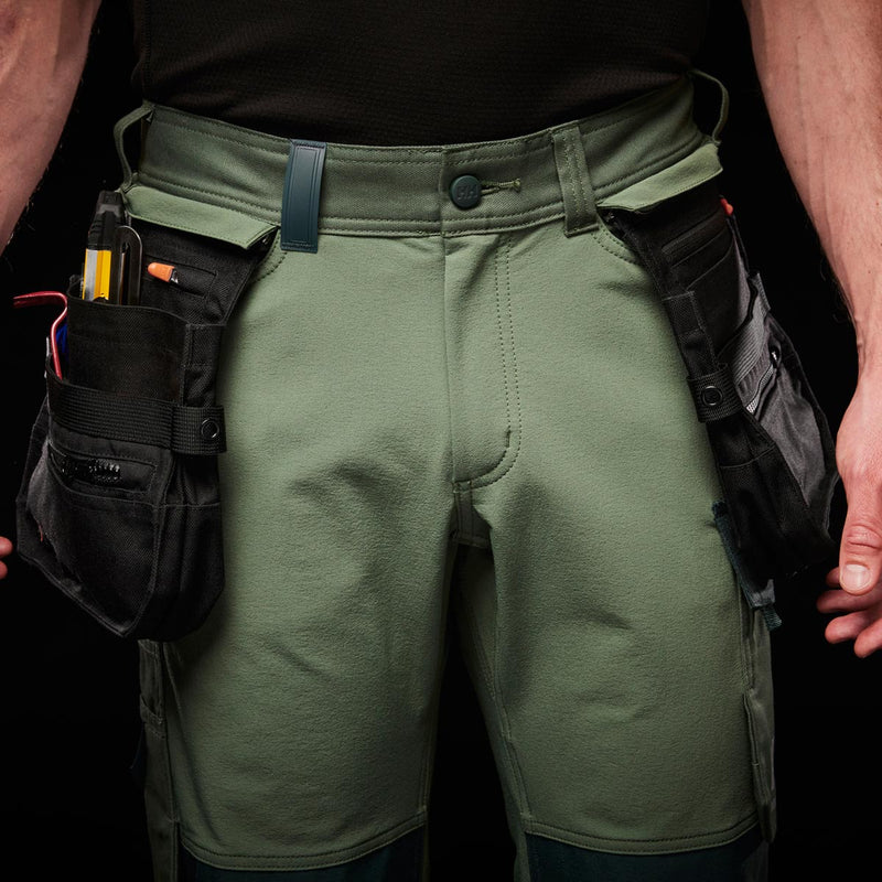 Helly Hansen Connect™ Utility Pocket On Model