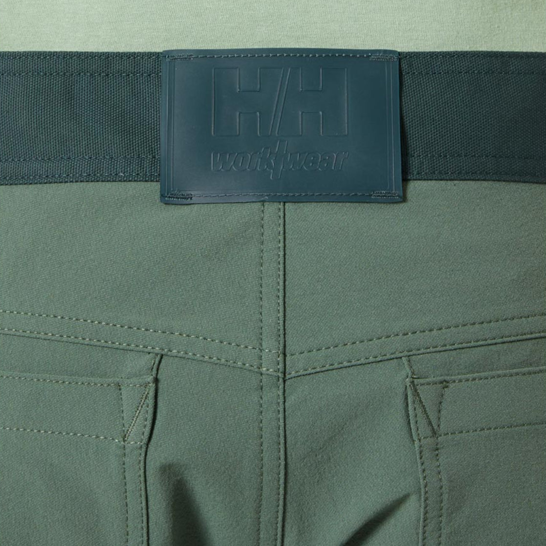 Helly Hansen Oxford 4X Cargo Shorts - Rear Belt Loop Detail