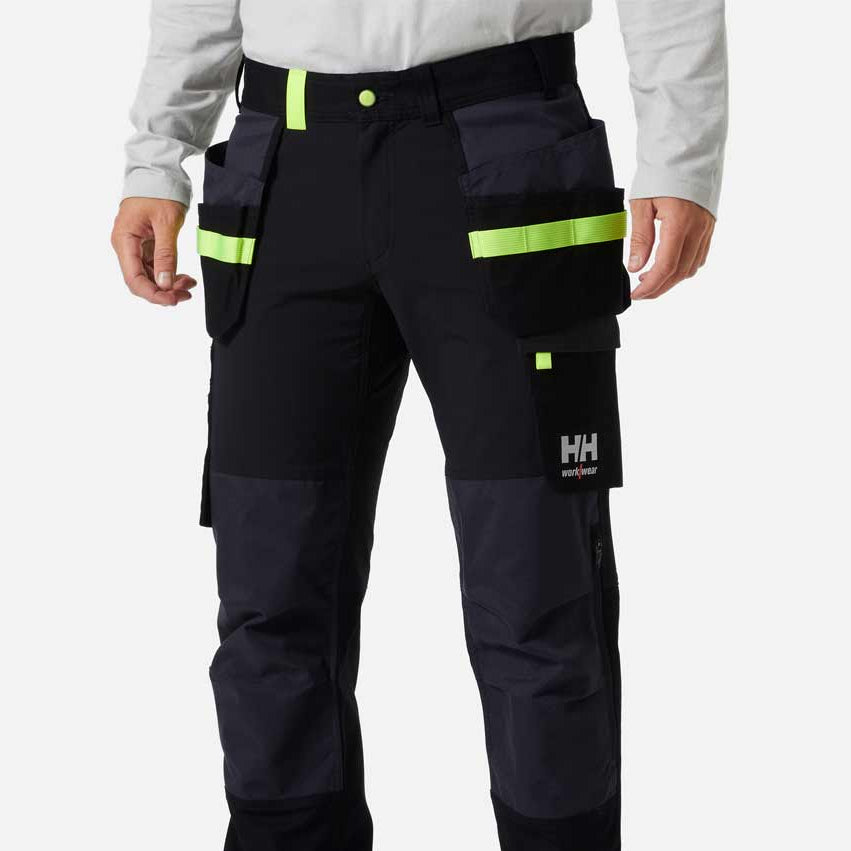     Helly-Hansen-Oxford-4X-Construction-Pant-Black-Ebony-Lifestyle