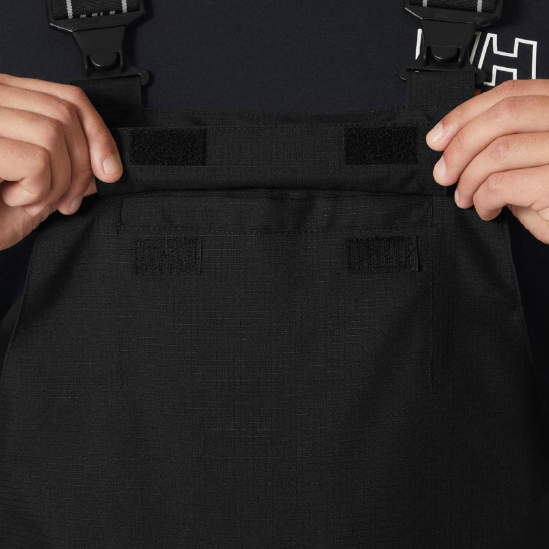 Helly Hansen Oxford Shell Cargo Bib Trousers - Front pocket Detail