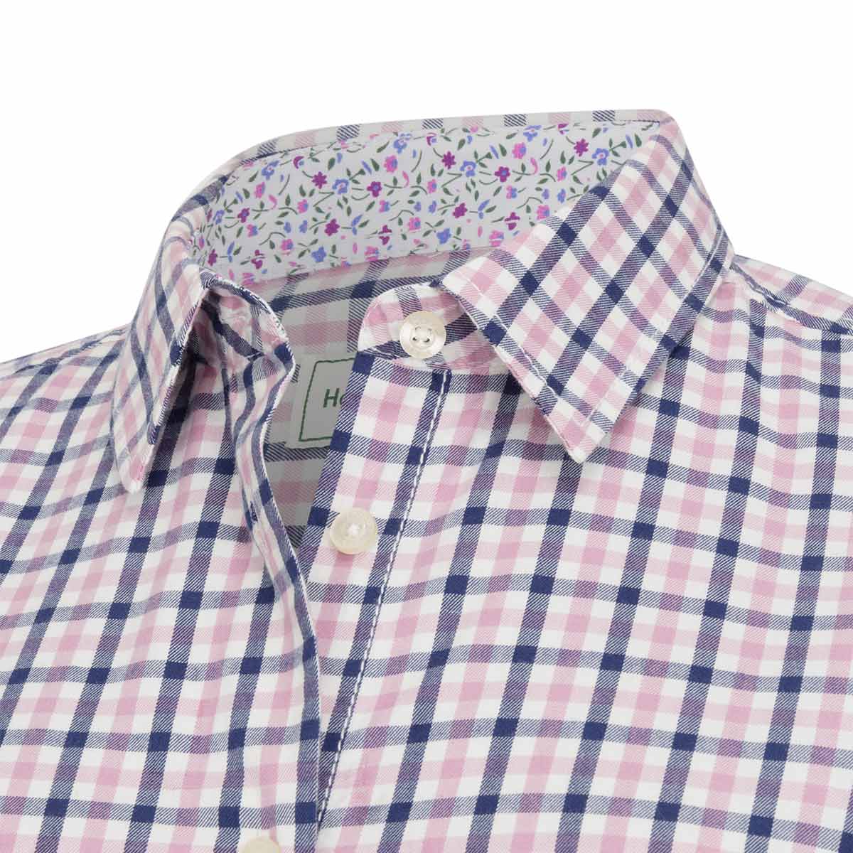 Hoggs of Fife Becky II Ladies Cotton Shirt - Navy/Pink - Neck Detail