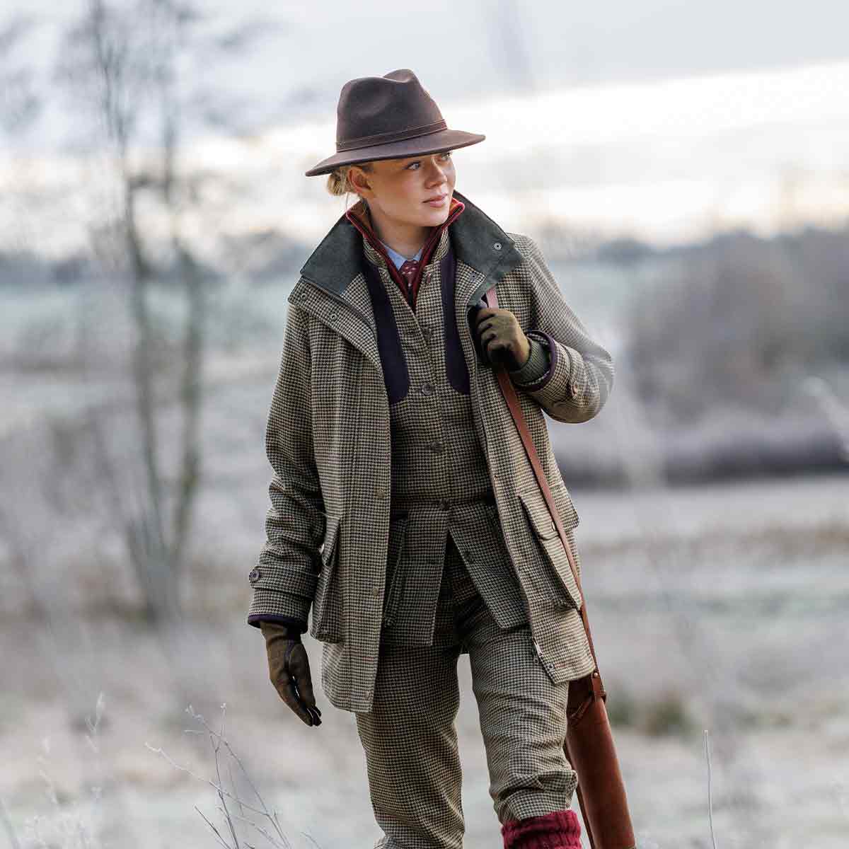 Laksen Lily Women's Beauly Tweed Shooting Vest - Model