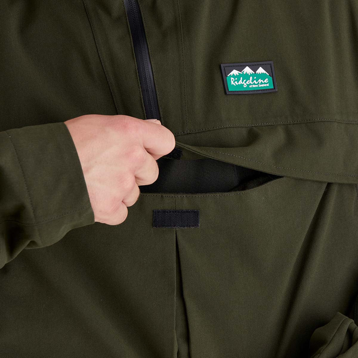 Ridgeline Men's Cambrian Smock - Deep Forest 2026 - Front Pocket