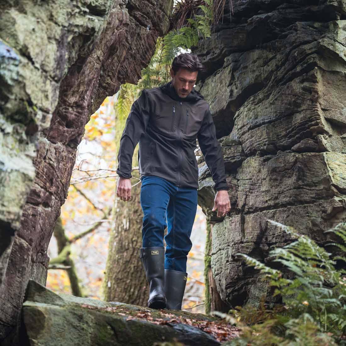 mens trousers, mens jeans, mens winter trousers from brands like Hoggs of Fife