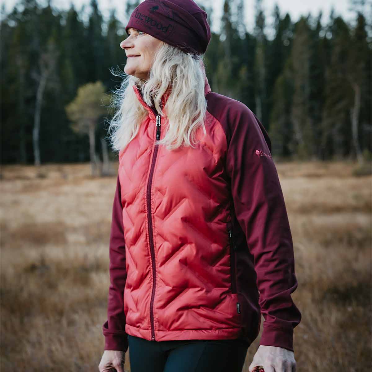 Pinewood Abisko Women's Insulation Hybrid Jacket - Brick Pink/Burgundy - Model