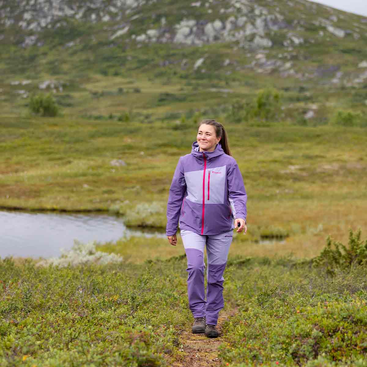 Pinewood Abisko Women's Light Stretch Trousers - Lilac - Model