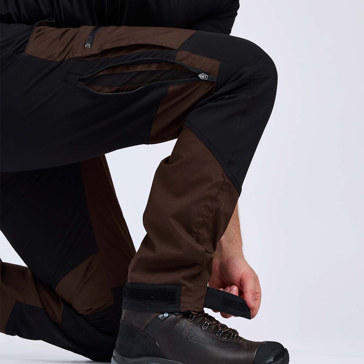 Pinewood Caribou TC Trousers - Dark Brown/Black  - Zip Vent