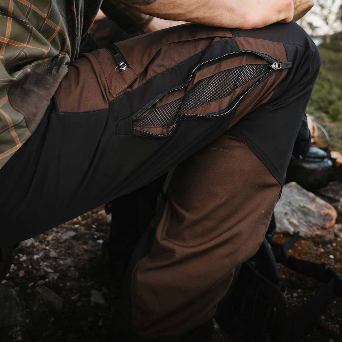 Pinewood Caribou TC Trousers - Dark Brown/Black  - Model