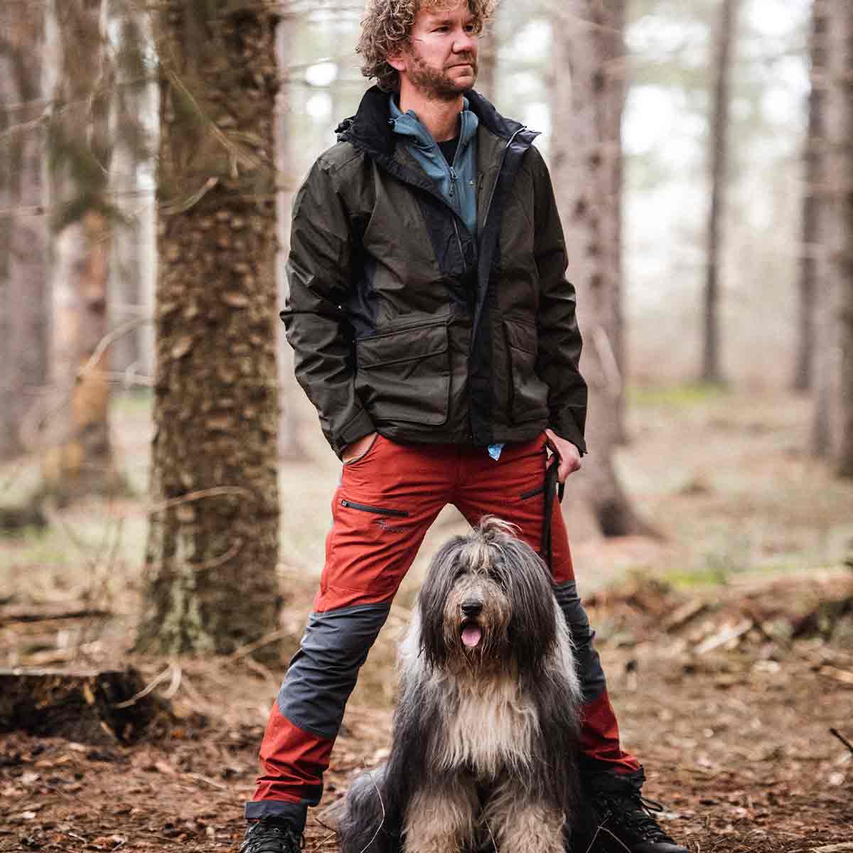 Pinewood Caribou TC Trousers - Terracotta - Model