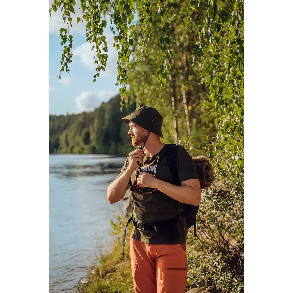 Pinewood InsectSafe Hat- Moss Green- lifestyle- hiking