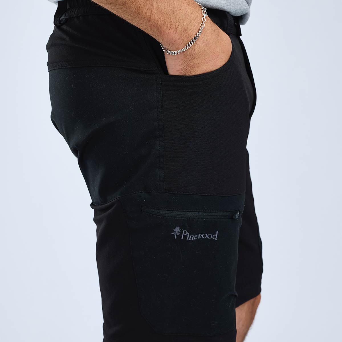 Pinewood Finnveden Hybrid Shorts - Black - Pocket