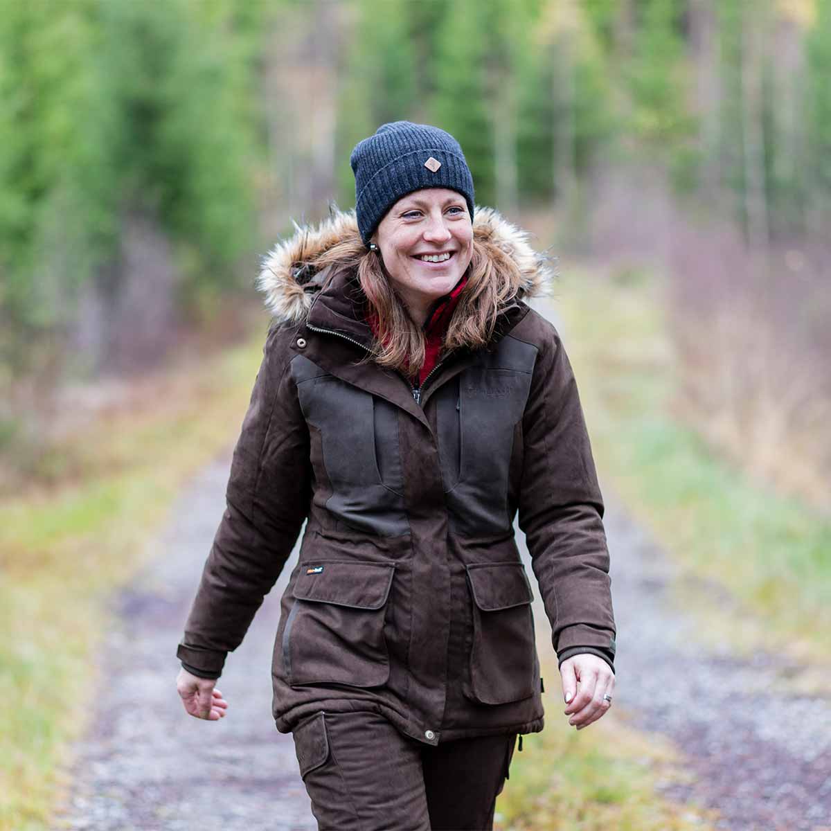 Pinewood Women's Abisko Smaland 2.0 Jacket - Model