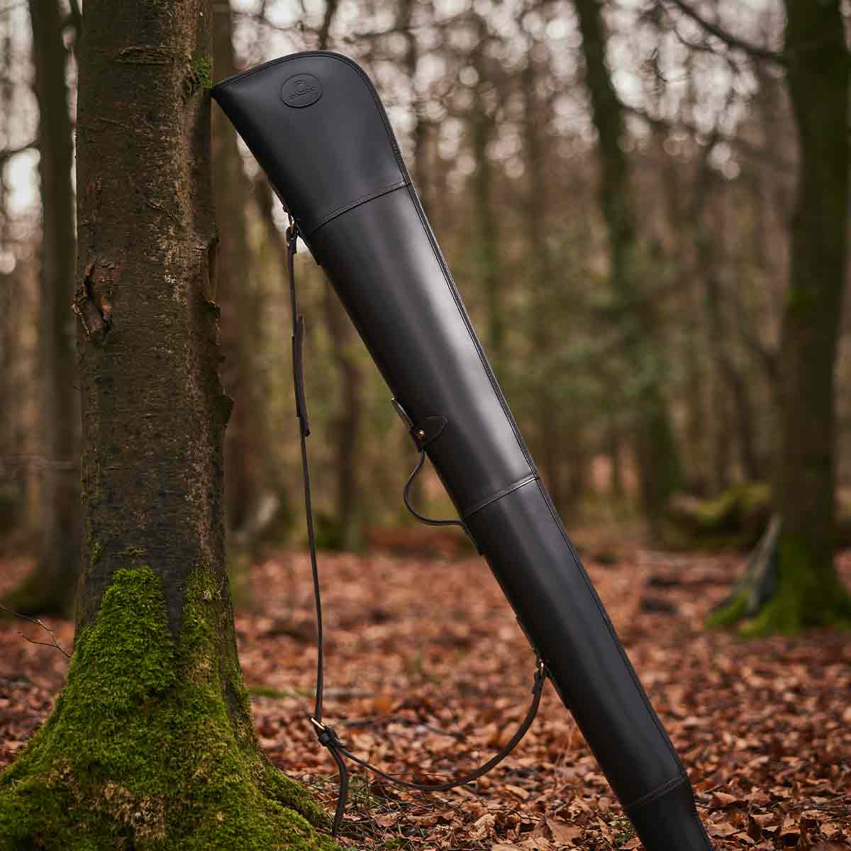 Chatham Premium Pull Up Leather Full Zip Gun Slip - Lifestyle