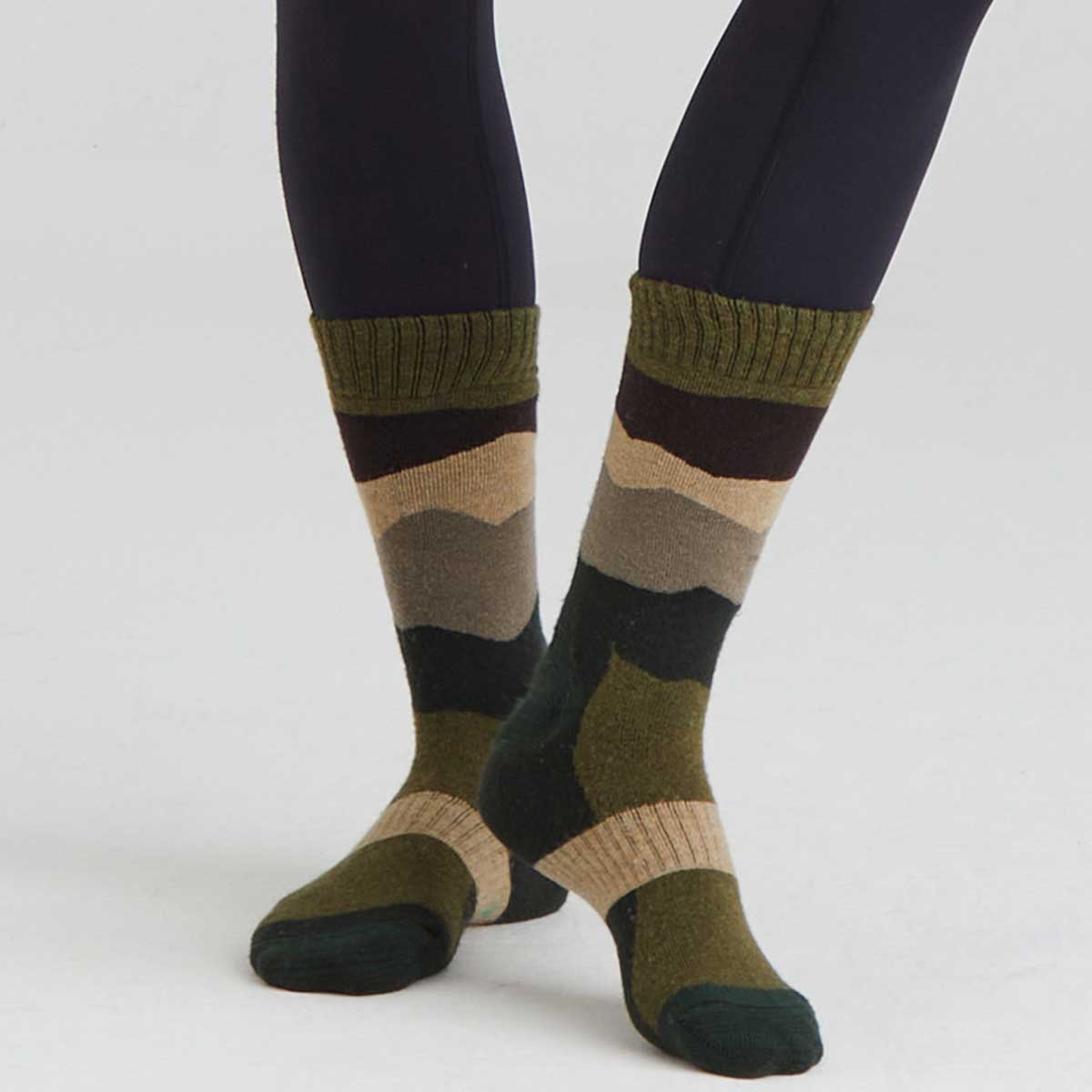 Ridgeline Merino Wool Mid Length Socks - Olive Stripe