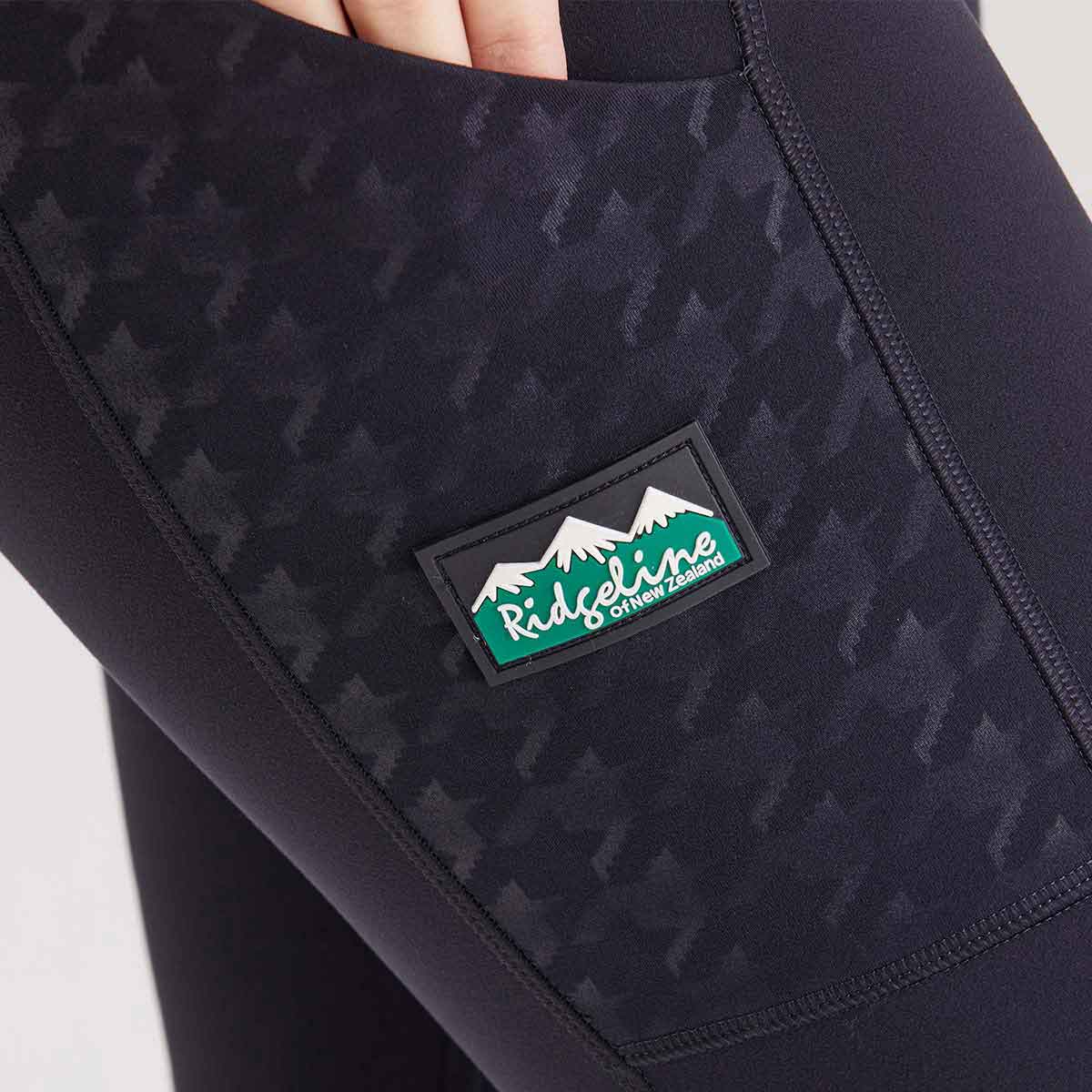 Ridgeline Women's Infinity Leggings - Black Print - Detail