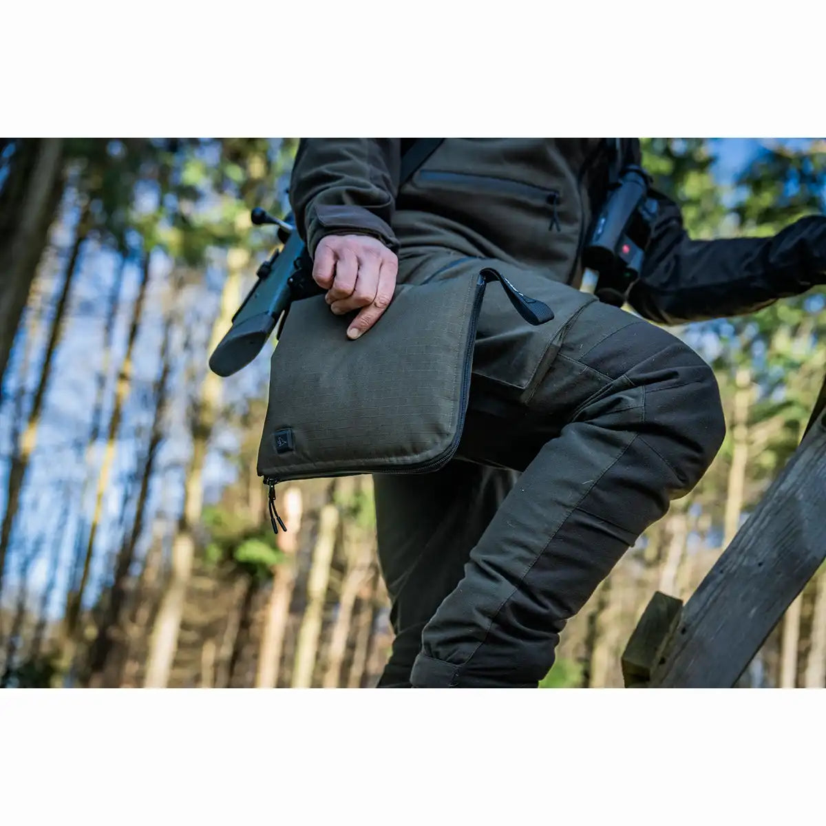 Seeland Celsius Heat Seat Pad - Folded and Zipped 