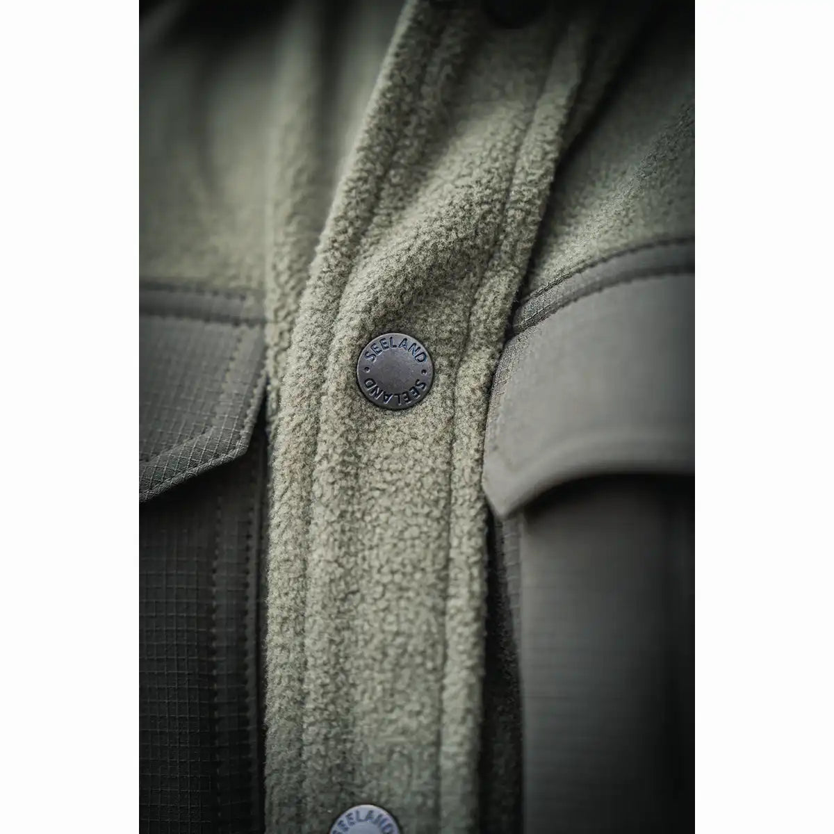Seeland Gust Fleece Shirt - Button Close Up