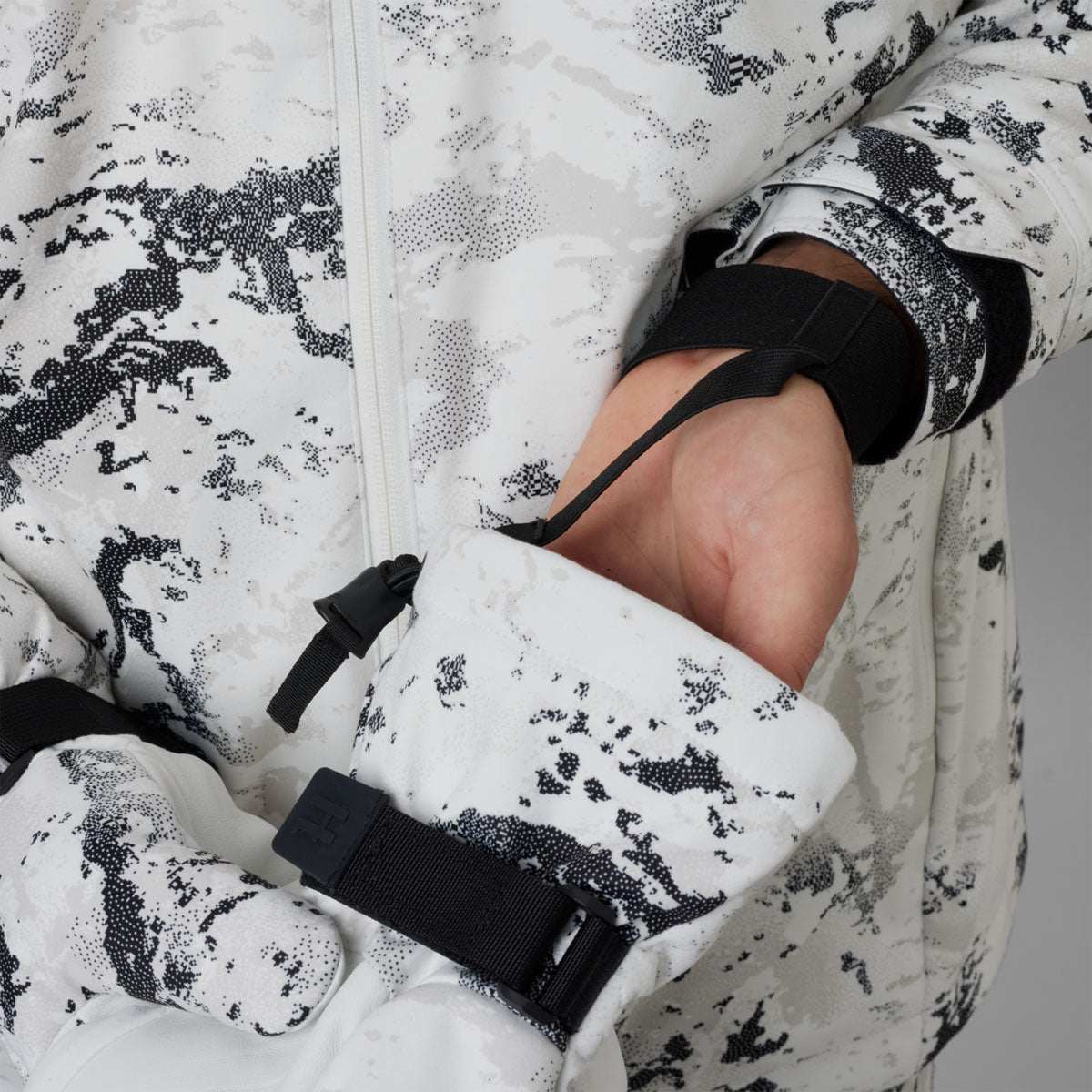 Harkila Active Winter WSP Insulated Mitten - One-Hand Cord System