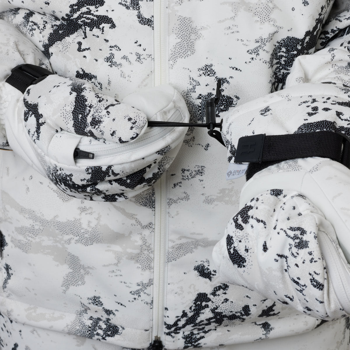 Harkila Active Winter WSP Insulated Mitten - One-Hand Cord System